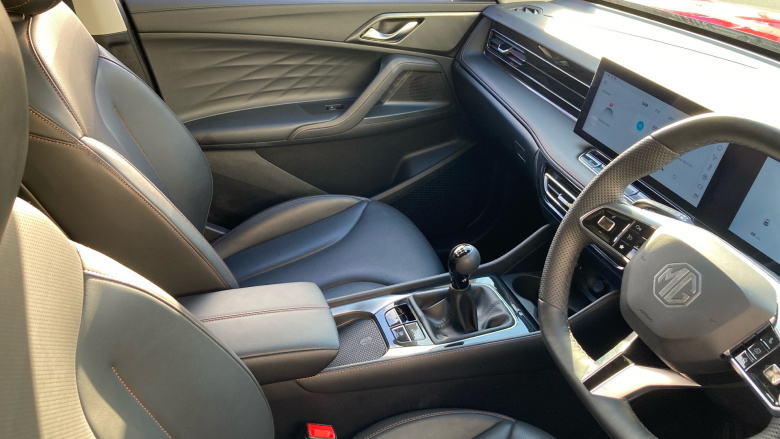 MG HS 1.5 T-GDI Trophy 5dr Petrol Hatchback